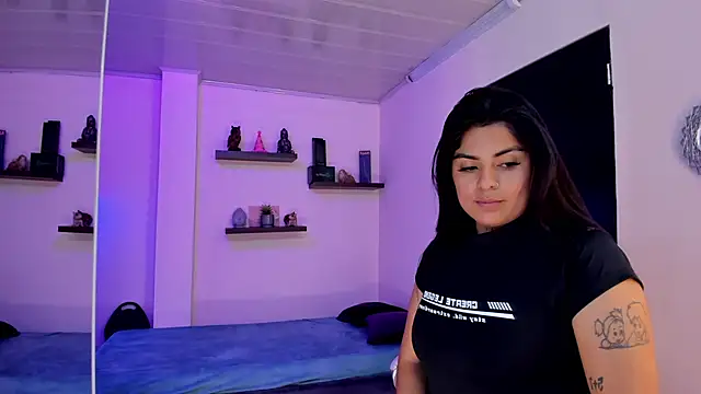 Catalinaa martinez online show from 12.15.24