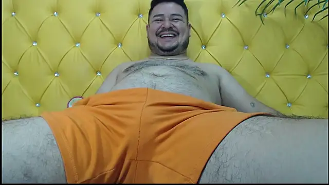 Snapshot of oso_dirty_ chatting on 12.21.24 oso dirty  online show from 12.21.24