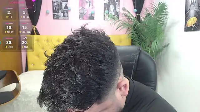 Snapshot of oso_dirty_ chatting on 02.11.25 oso dirty  online show from 02.11.25