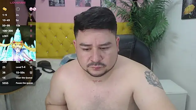 Snapshot of oso_dirty_ chatting on 03.13.25 oso dirty  online show from 03.13.25