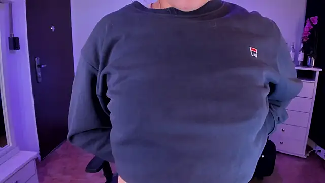 Amaia Daniells online show from 01.07.25