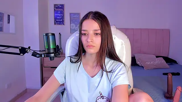 Amaia Daniells online show from 02.24.25