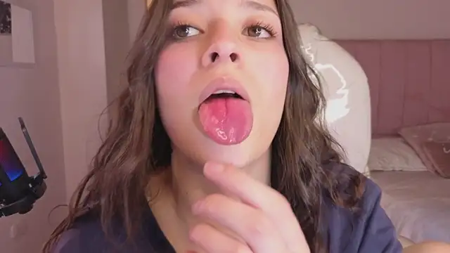 Amaia Daniells online show from 01.09.26