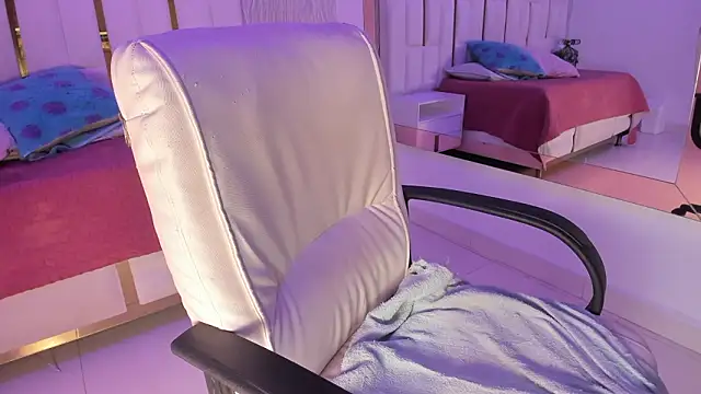 Meghan stonne  online show from 01.18.26