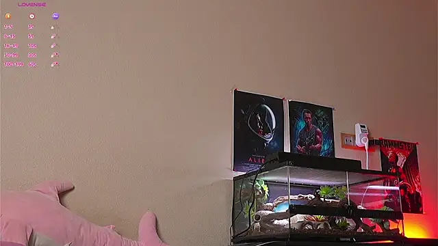 YaraAveiri online show from 03.14.26