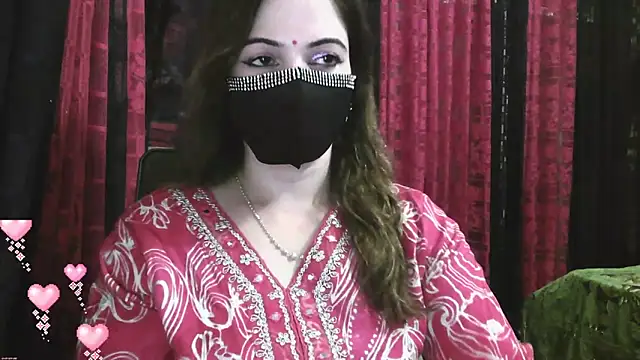 Snapshot of Cute_Sonii chatting on 10.21.25 Cute Sonii online show from 10.21.25