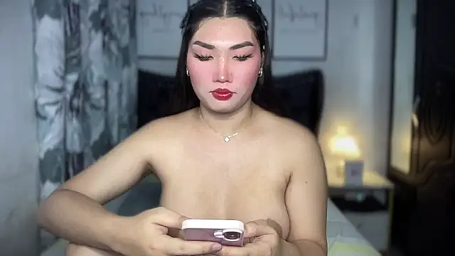 Miss Deliciousness online show from 04.19.26