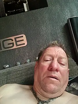 tomtom111111 online show from 10.19.25