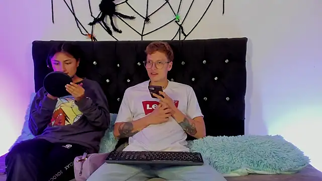 Snapshot of A_sexy_couple__ chatting on 10.28.25 A sexy couple   online show from 10.28.25