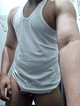 Snapshot of GYMBOY0071 chatting on 02.15.26 GYMBOY0071 online show from 02.15.26