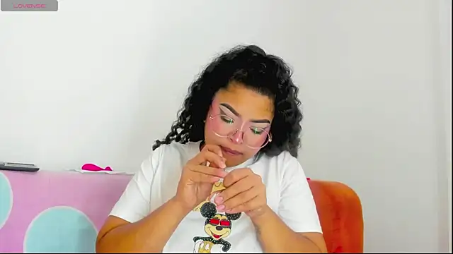 moana taylor online show from 04.11.26