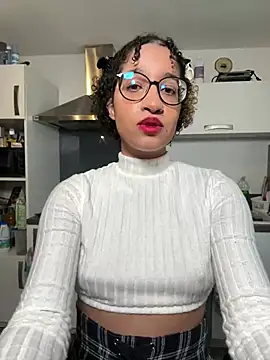 Lauyako online show from 01.11.25