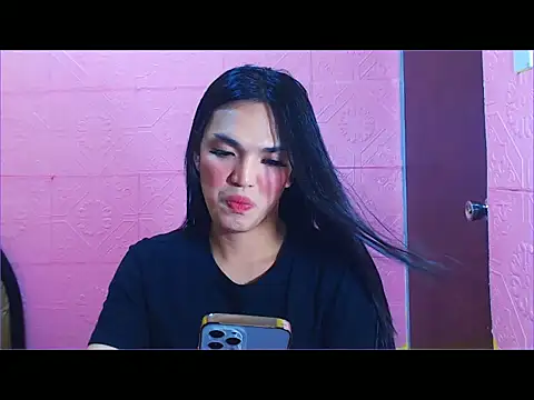 Snapshot of WONDERWOMAN2023 chatting on 11.03.25 WONDERWOMAN2023 online show from 11.03.25