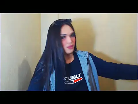 Snapshot of WONDERWOMAN2023 chatting on 01.17.26 WONDERWOMAN2023 online show from 01.17.26