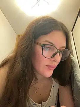 little belucci online show from 02.21.25