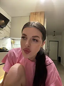 Snapshot of little_belucci chatting on 03.01.26 little belucci online show from 03.01.26