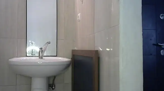 insatiableeee online show from 01.08.25