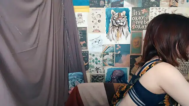 VeryVeryVeryShy  online show from 02.03.25