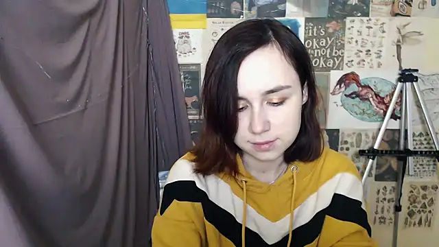 VeryVeryVeryShy  online show from 02.07.25