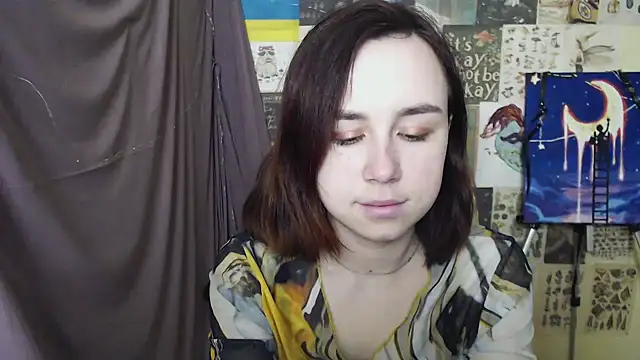 VeryVeryVeryShy  online show from 03.05.25