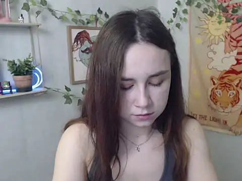 VeryVeryVeryShy  online show from 04.03.26