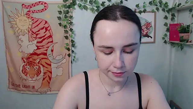 VeryVeryVeryShy  online show from 06.24.26