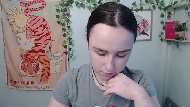 VeryVeryVeryShy  online show from 07.02.26