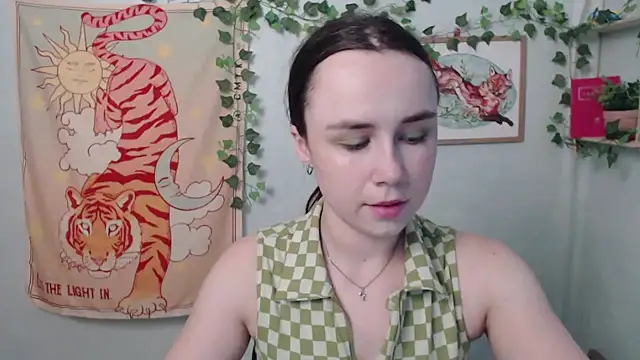 VeryVeryVeryShy  online show from 07.28.26