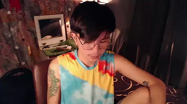 Snapshot of Sexy_Handsome_Drex chatting on 12.05.24 Sexy Handsome Drex online show from 12.05.24