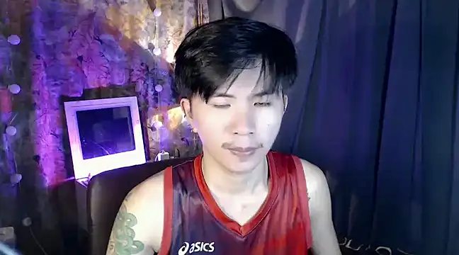 Snapshot of Sexy_Handsome_Drex chatting on 12.09.24 Sexy Handsome Drex online show from 12.09.24