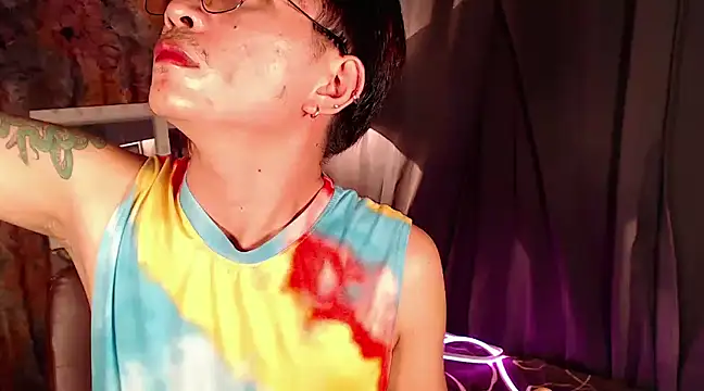 Snapshot of Sexy_Handsome_Drex chatting on 12.28.24 Sexy Handsome Drex online show from 12.28.24