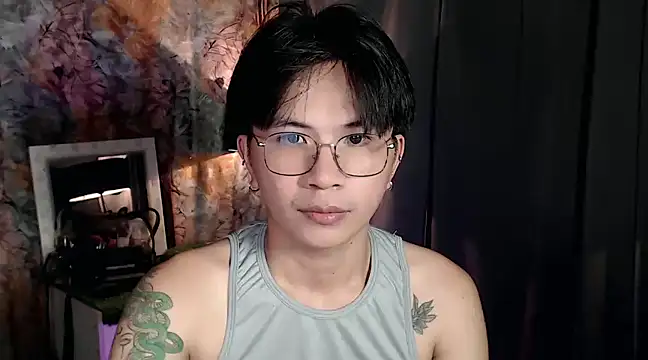 Snapshot of Sexy_Handsome_Drex chatting on 01.19.25 Sexy Handsome Drex online show from 01.19.25