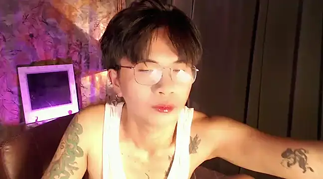 Snapshot of Sexy_Handsome_Drex chatting on 01.22.25 Sexy Handsome Drex online show from 01.22.25