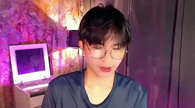 Snapshot of Sexy_Handsome_Drex chatting on 01.23.25 Sexy Handsome Drex online show from 01.23.25