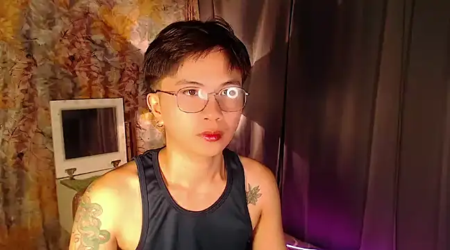 Snapshot of Sexy_Handsome_Drex chatting on 02.01.25 Sexy Handsome Drex online show from 02.01.25