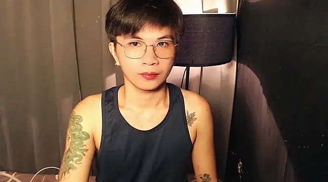 Snapshot of Sexy_Handsome_Drex chatting on 02.24.25 Sexy Handsome Drex online show from 02.24.25