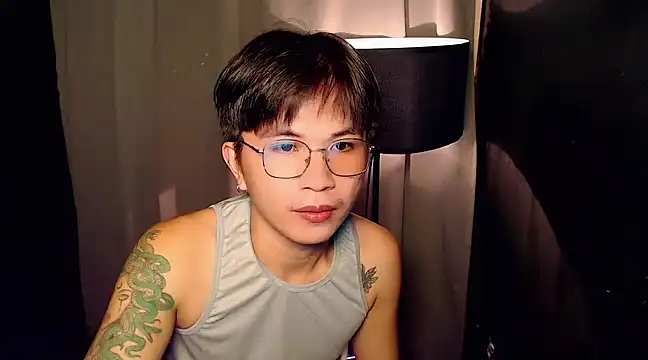 Snapshot of Sexy_Handsome_Drex chatting on 03.01.25 Sexy Handsome Drex online show from 03.01.25