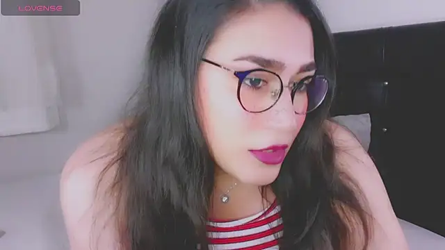 Snapshot of MERA_arab chatting on 10.20.25 MERA arab online show from 10.20.25