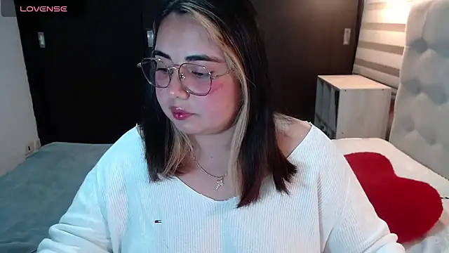 yini angel online show from 07.13.26