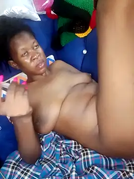 Snapshot of africanpussy22 chatting on 11.16.25 africanpussy22 online show from 11.16.25