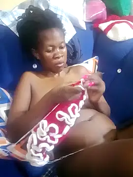 Snapshot of africanpussy22 chatting on 11.17.25 africanpussy22 online show from 11.17.25