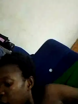 Snapshot of africanpussy22 chatting on 04.13.26 africanpussy22 online show from 04.13.26