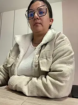 Snapshot of SWEETLILY18 chatting on 01.02.25 SWEETLILY18 online show from 01.02.25