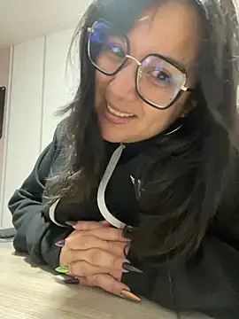 Snapshot of SWEETLILY18 chatting on 01.27.25 SWEETLILY18 online show from 01.27.25