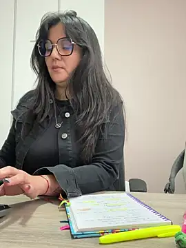 Snapshot of SWEETLILY18 chatting on 03.06.25 SWEETLILY18 online show from 03.06.25