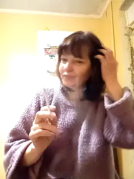 Snapshot of TiAmorre chatting on 02.16.25 TiAmorre online show from 02.16.25