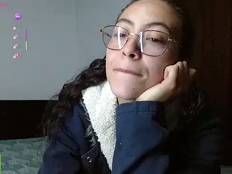 Olivia Bright online show from 05.17.26