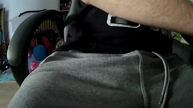 Snapshot of anonymus9006 chatting on 06.01.26 anonymus9006 online show from 06.01.26