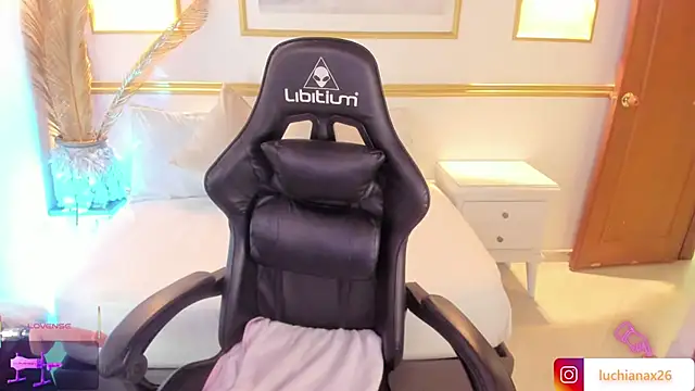 lucy26  online show from 01.31.25