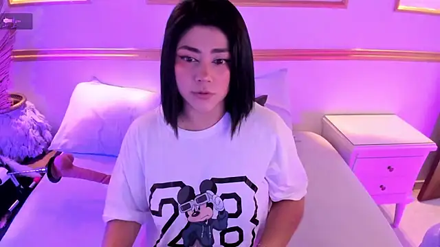 lucy26  online show from 09.13.25